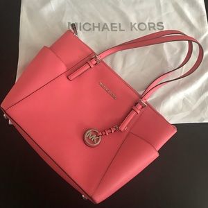 Micheal Kors Top-Zip Saffiano Leather Tote